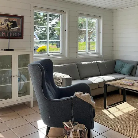Cozy In Lindesnes With Wifi Spangereid